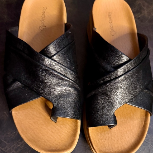 Women's Baretraps Wedge Slide Sandal Geraldine 7M Black - Picture 1 of 8